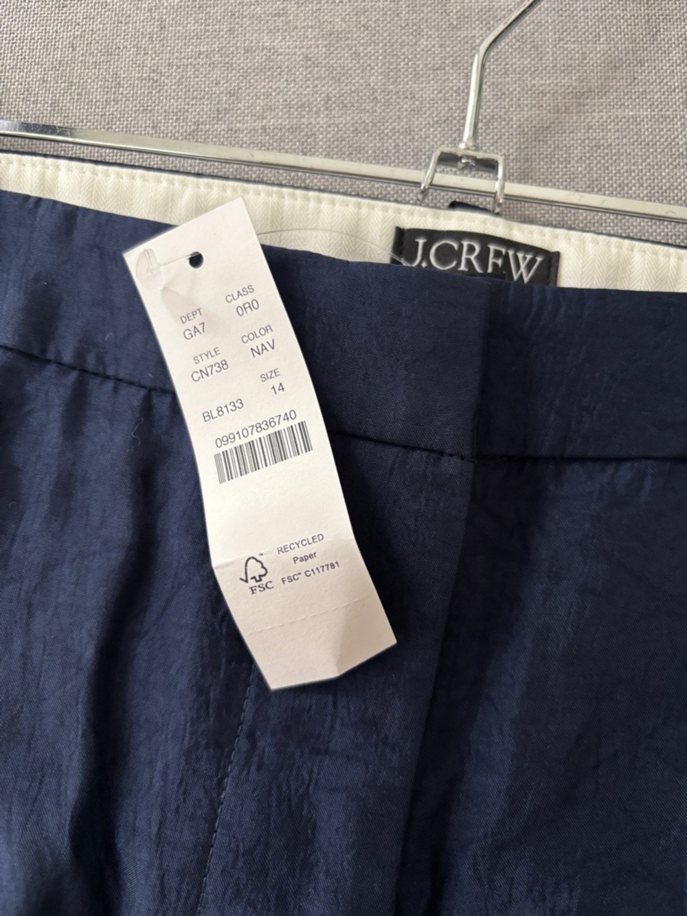 J.Crew Essential wide-leg pant in textured satin - Picture 4 of 6